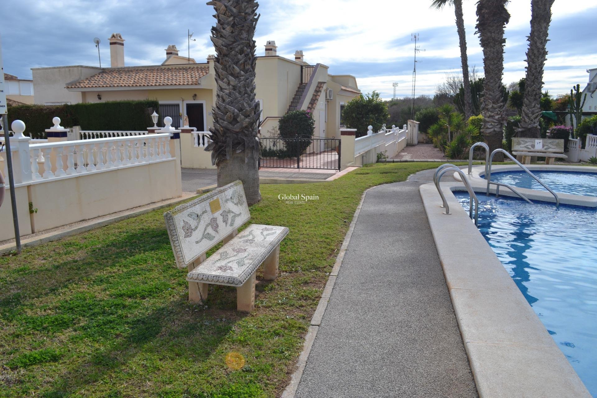 Venta - CASA -
ORIHUELA COSTA - La Zenia