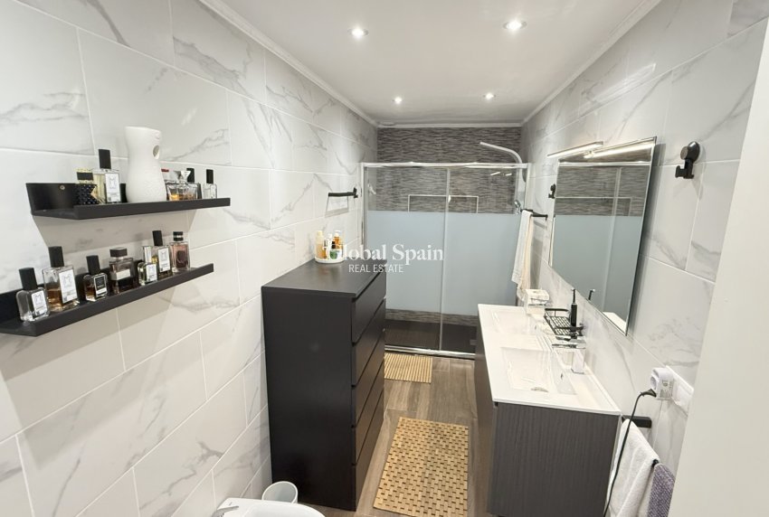 Venta - Casa -
ORIHUELA COSTA - La Zenia