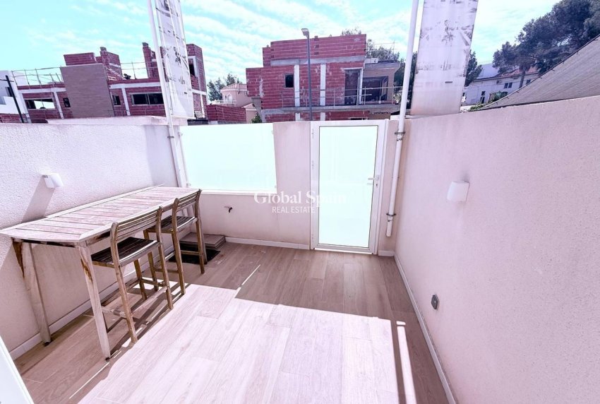 Venta - CASA -
ORIHUELA COSTA - Las Filipinas