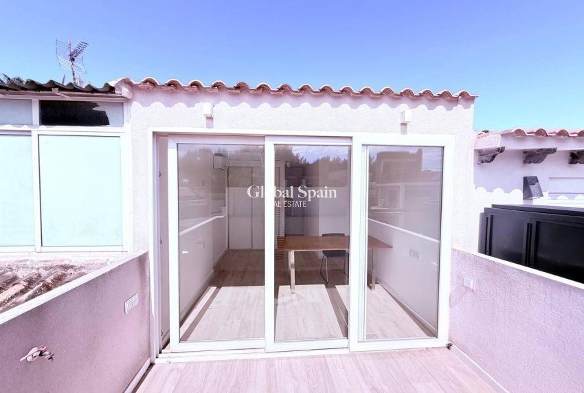 Venta - CASA -
ORIHUELA COSTA - Las Filipinas