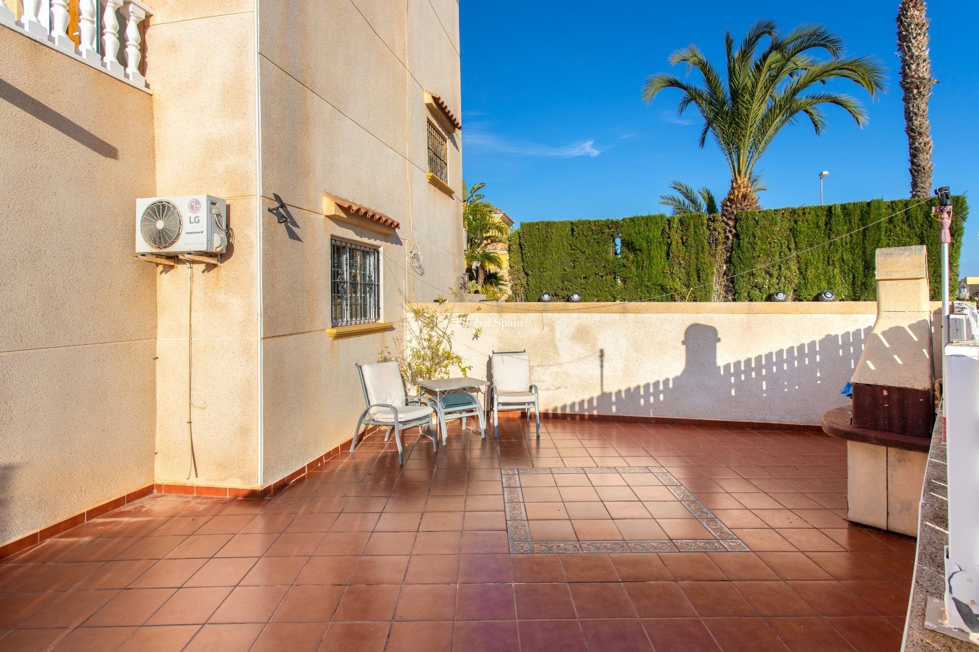 Venta - CASA -
ORIHUELA COSTA - Las Filipinas