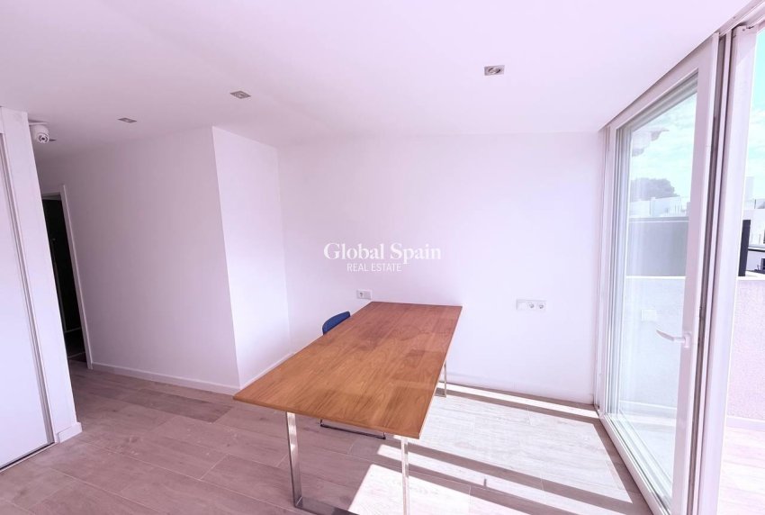 Venta - CASA -
ORIHUELA COSTA - Las Filipinas