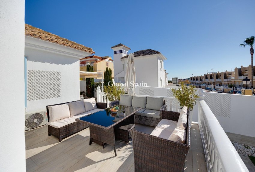 Venta - CASA -
ORIHUELA COSTA - Las Filipinas