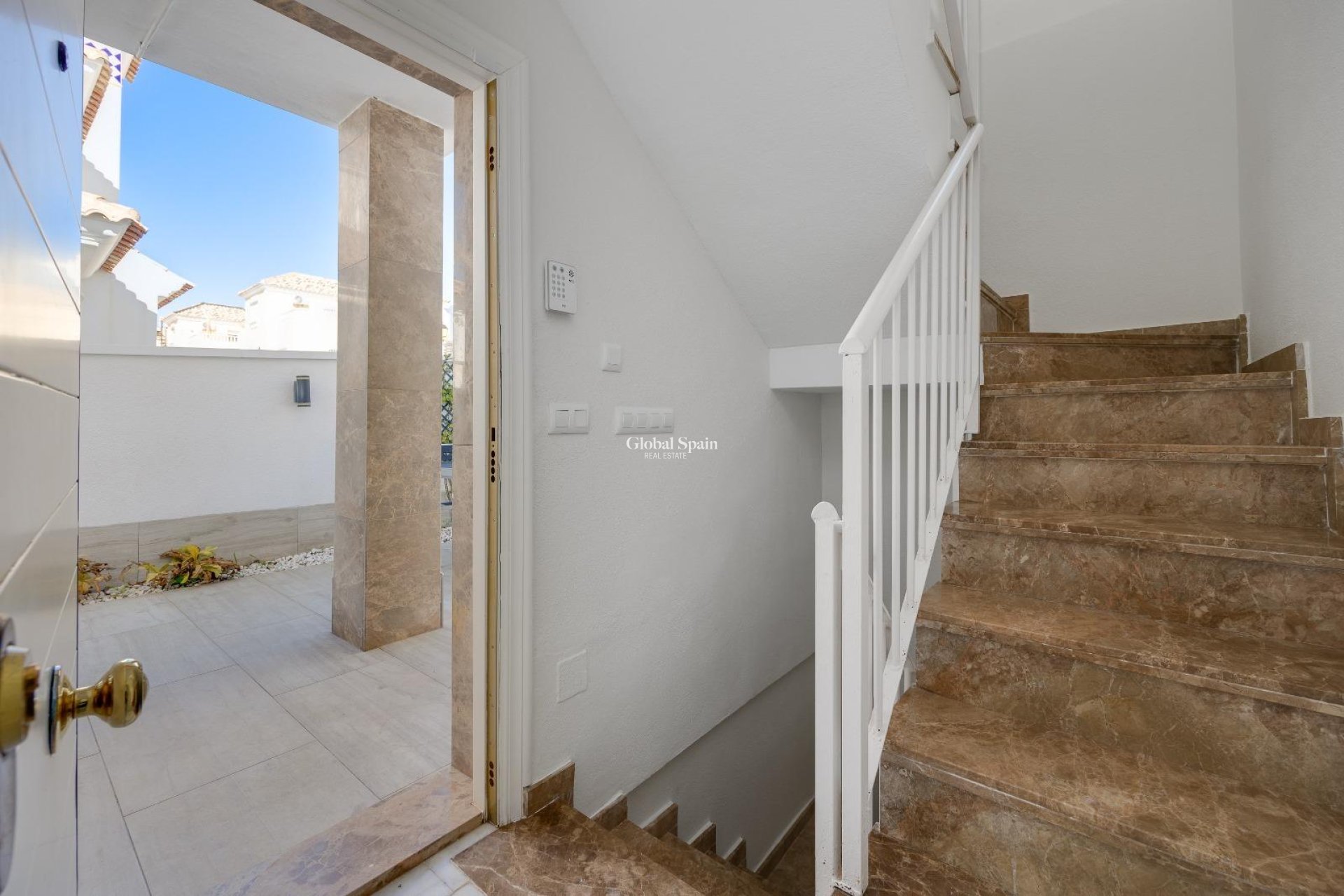 Venta - CASA -
ORIHUELA COSTA - Las Filipinas