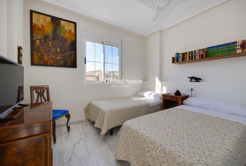 Venta - CASA -
ORIHUELA COSTA - Las Filipinas