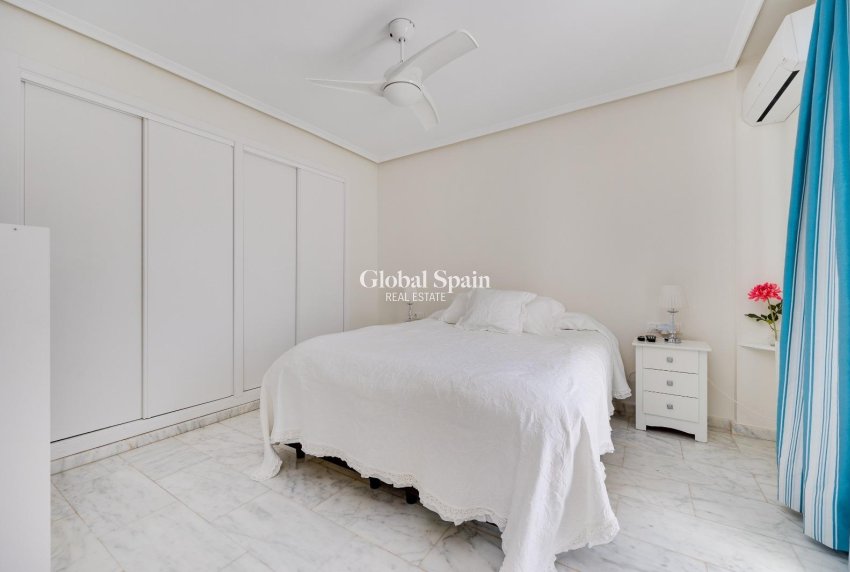 Venta - CASA -
ORIHUELA COSTA - Las Filipinas