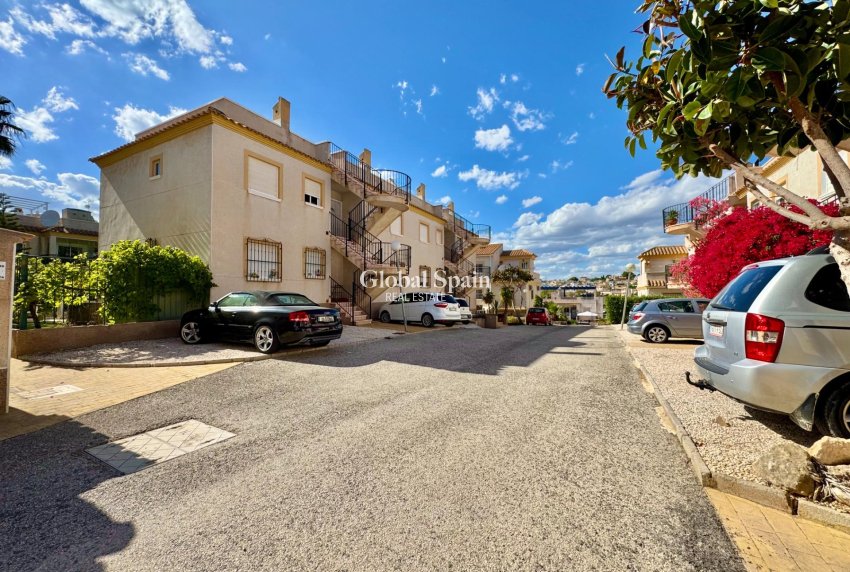 Venta - CASA -
ORIHUELA COSTA - Las Filipinas