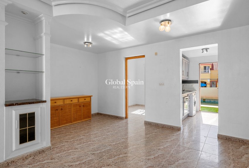 Venta - CASA -
ORIHUELA COSTA - Las Filipinas