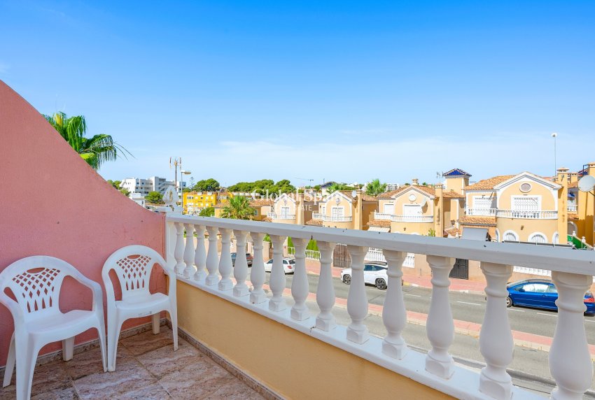 Venta - CASA -
ORIHUELA COSTA - Las Filipinas