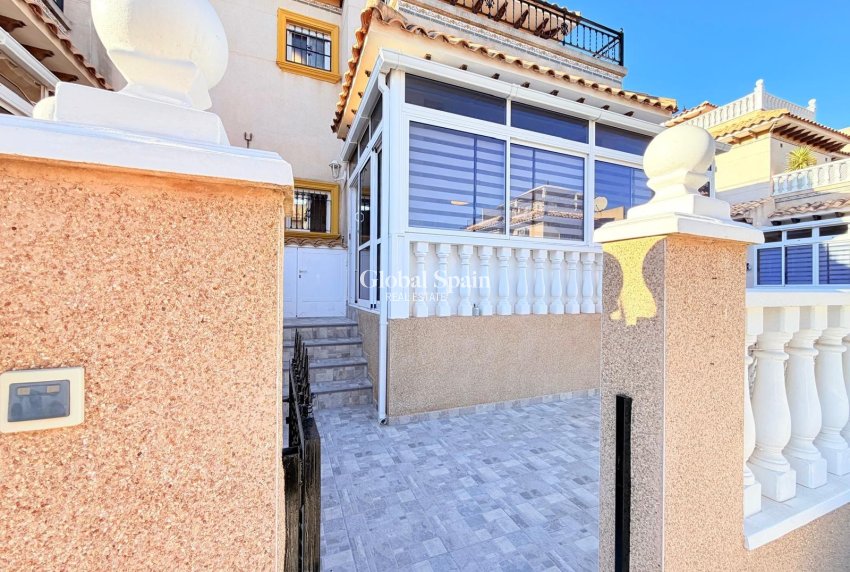 Venta - CASA -
ORIHUELA COSTA - Las Filipinas