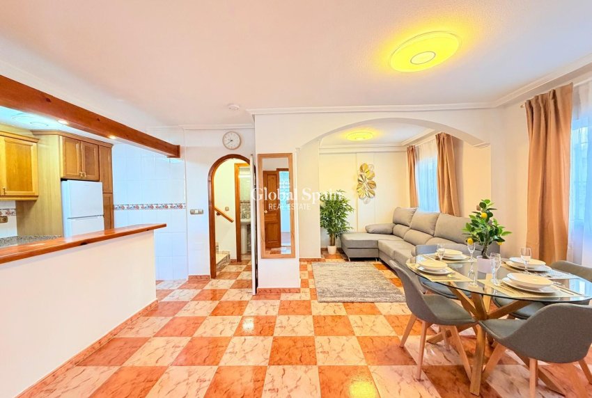 Venta - CASA -
ORIHUELA COSTA - Las Filipinas