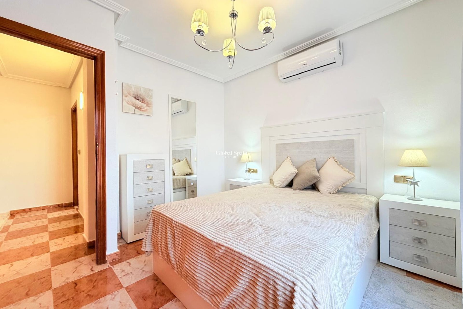 Venta - CASA -
ORIHUELA COSTA - Las Filipinas