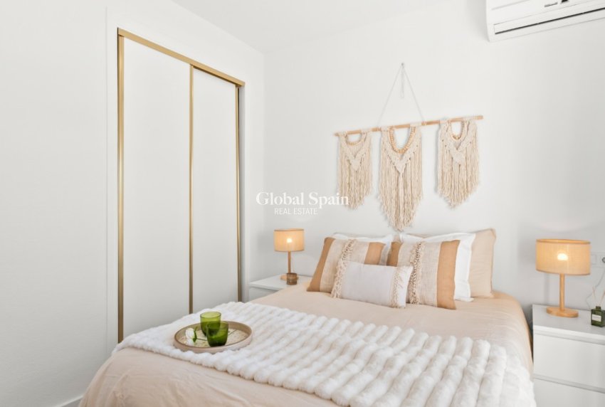 Venta - CASA -
ORIHUELA COSTA - Las Filipinas