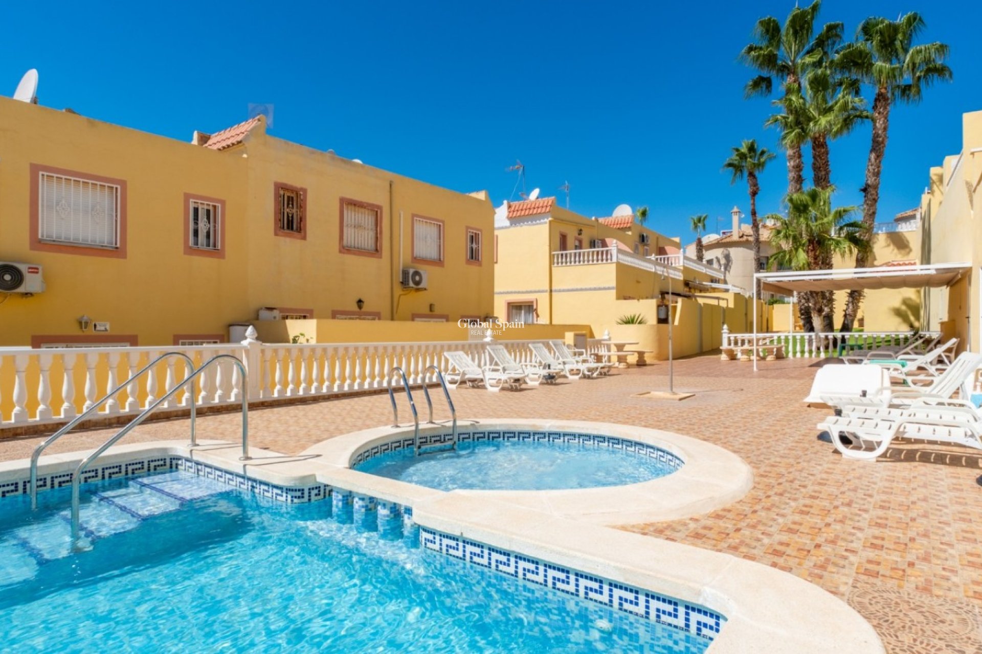 Venta - CASA -
ORIHUELA COSTA - Las Filipinas