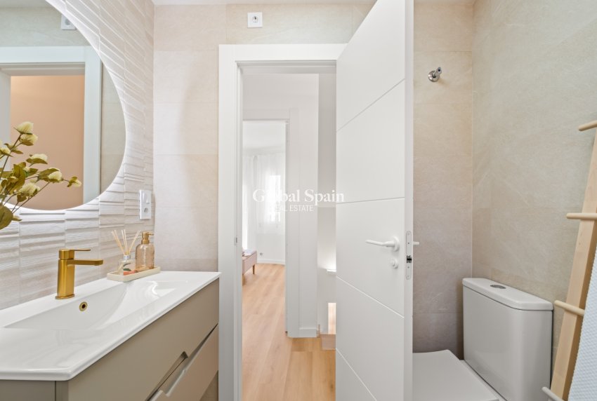 Venta - CASA -
ORIHUELA COSTA - Las Filipinas