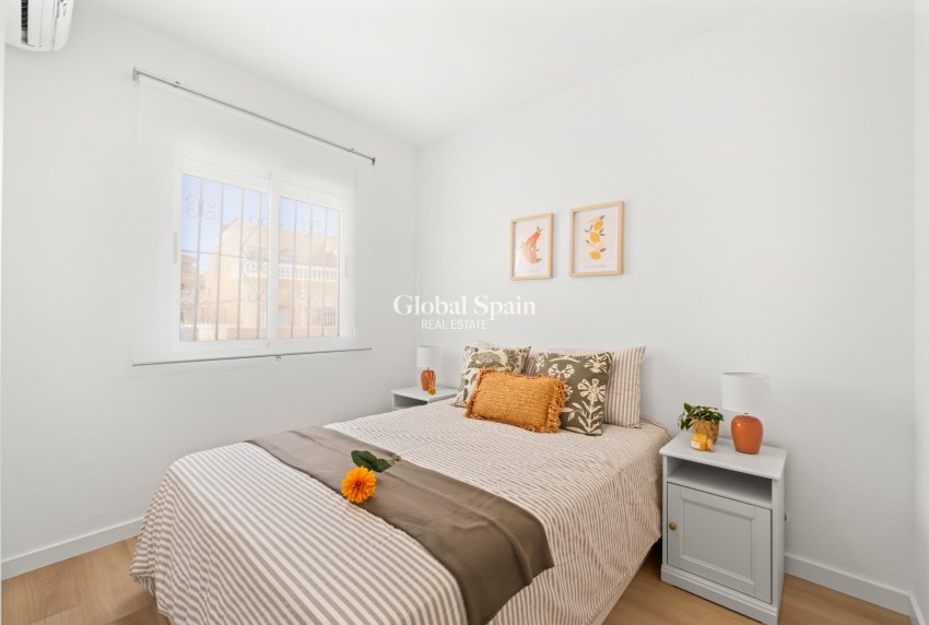 Venta - CASA -
ORIHUELA COSTA - Las Filipinas
