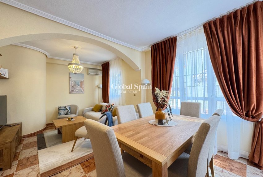 Venta - CASA -
ORIHUELA COSTA - Lomas De Cabo Roig-los Dolses