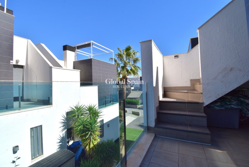 Venta - CASA -
ORIHUELA COSTA - Lomas de Cabo Roig