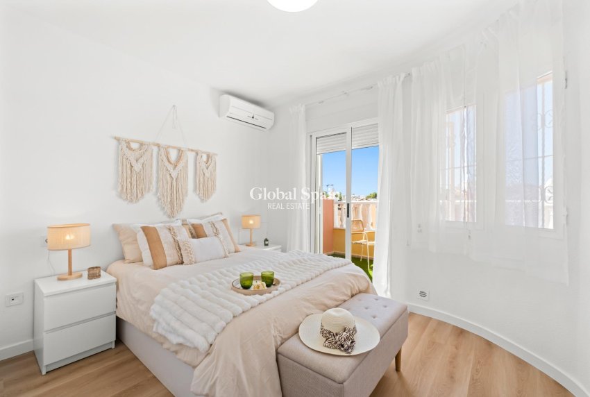 Venta - CASA -
ORIHUELA COSTA - Lomas de Campoamor-Las Ramblas