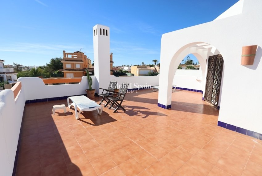 Venta - Casa -
ORIHUELA COSTA - Lomas de Campoamor