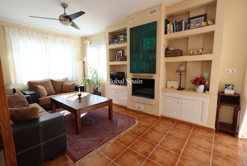 Venta - Casa -
ORIHUELA COSTA - Lomas de Campoamor