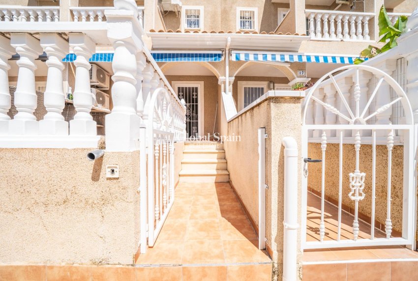 Venta - CASA -
ORIHUELA COSTA - Los Almendros-la Florida