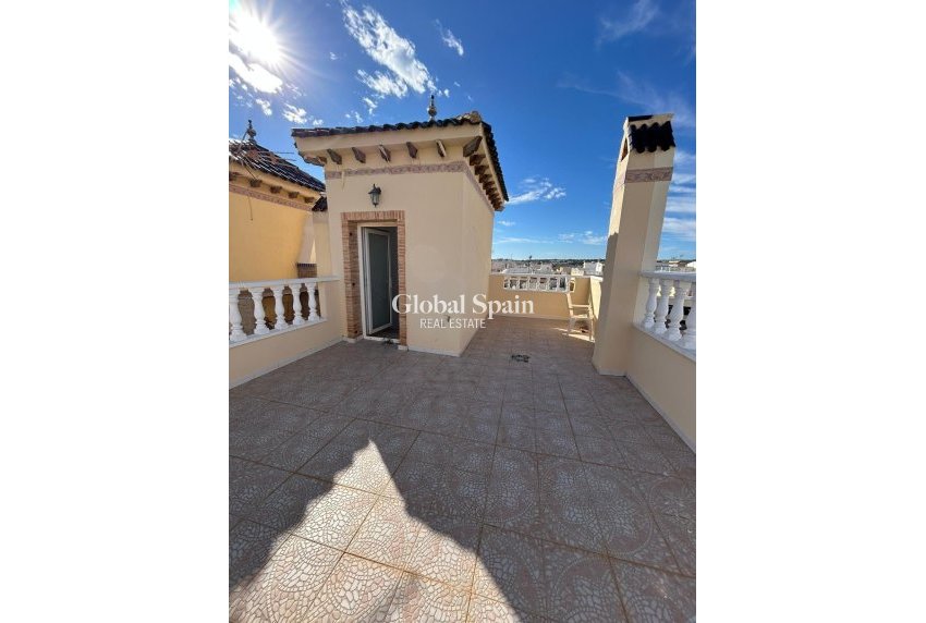 Venta - CASA -
ORIHUELA COSTA - Los Almendros-la Florida