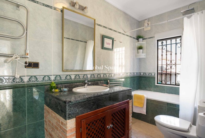 Venta - CASA -
ORIHUELA COSTA - Los Almendros-la Florida