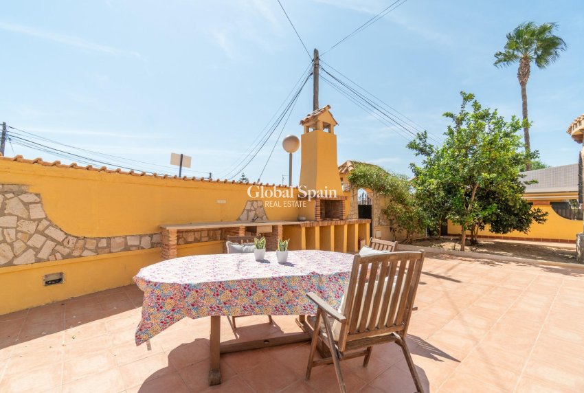 Venta - CASA -
ORIHUELA COSTA - Los Almendros-la Florida
