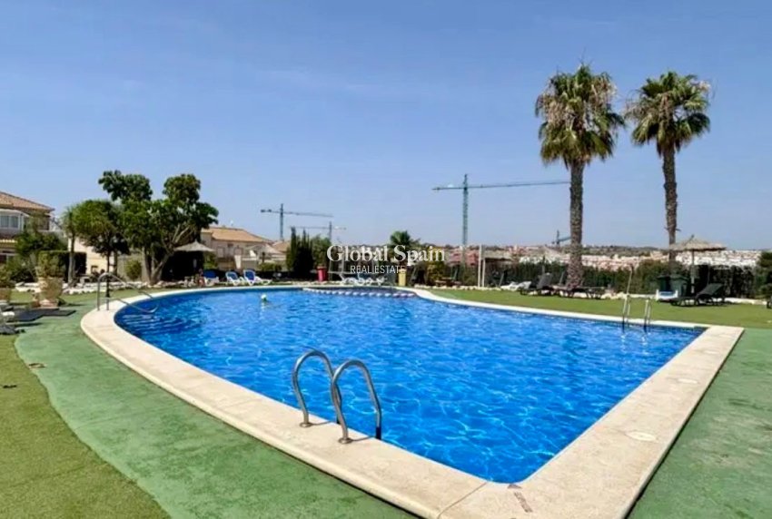 Venta - CASA -
ORIHUELA COSTA - LOS BALCONES - LOS ALTOS