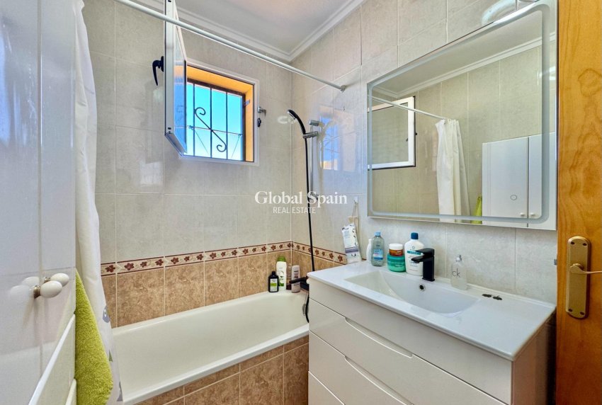 Venta - CASA -
ORIHUELA COSTA - LOS BALCONES - LOS ALTOS