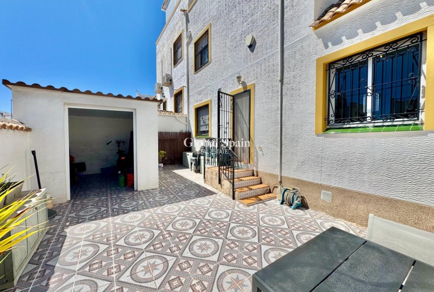Venta - CASA -
ORIHUELA COSTA - LOS BALCONES - LOS ALTOS