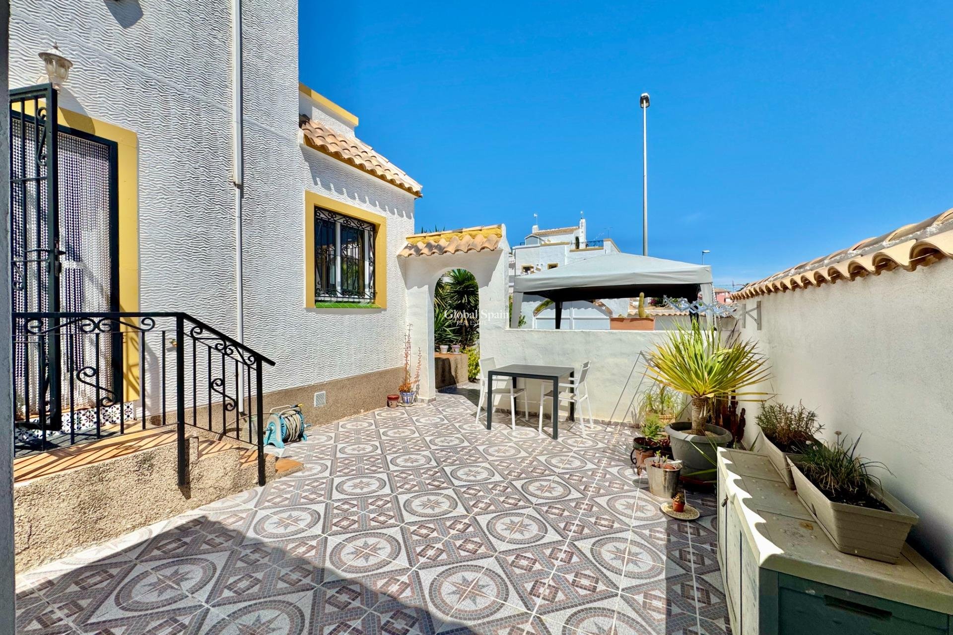 Venta - CASA -
ORIHUELA COSTA - LOS BALCONES - LOS ALTOS