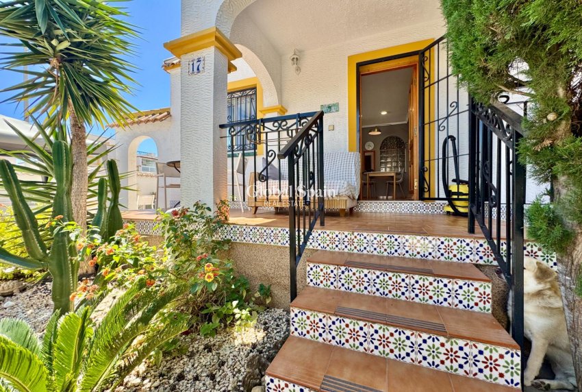 Venta - CASA -
ORIHUELA COSTA - LOS BALCONES - LOS ALTOS