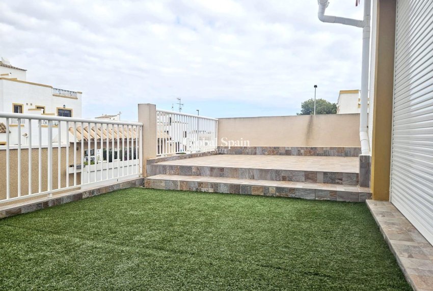 Venta - CASA -
ORIHUELA COSTA - LOS BALCONES - LOS ALTOS