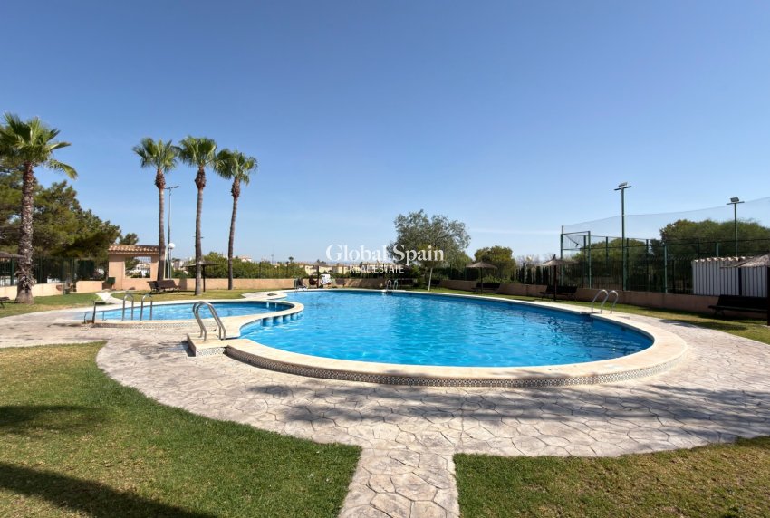 Venta - CASA -
ORIHUELA COSTA - LOS BALCONES - LOS ALTOS
