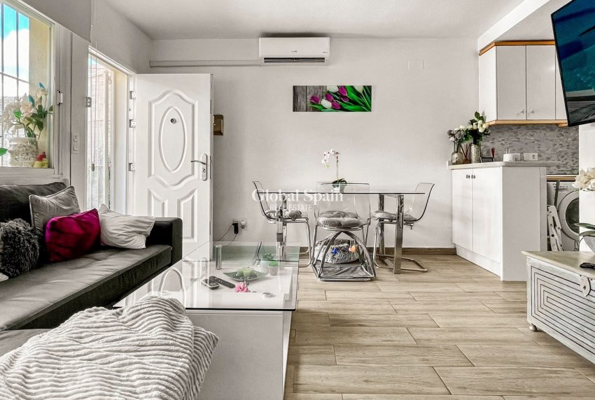 Venta - CASA -
ORIHUELA COSTA - LOS BALCONES - LOS ALTOS