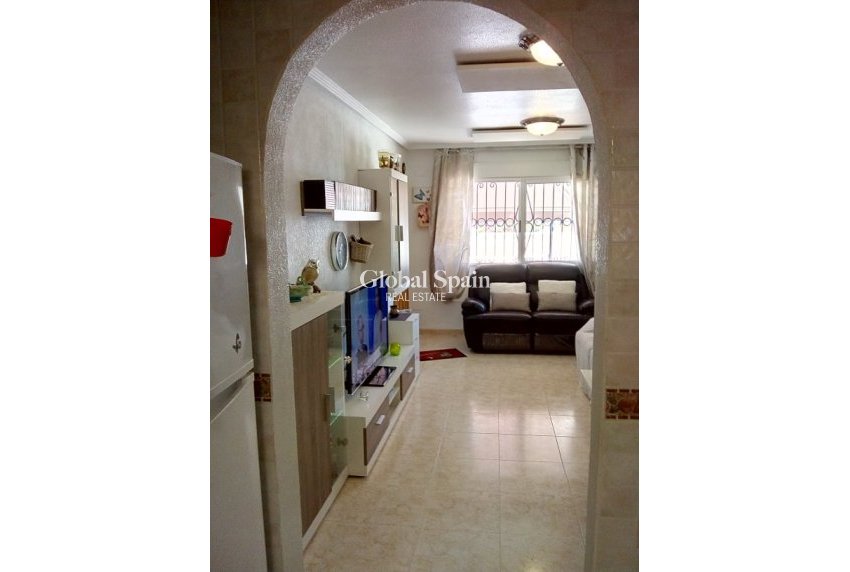 Venta - Casa -
ORIHUELA COSTA - LOS BALCONES - LOS ALTOS