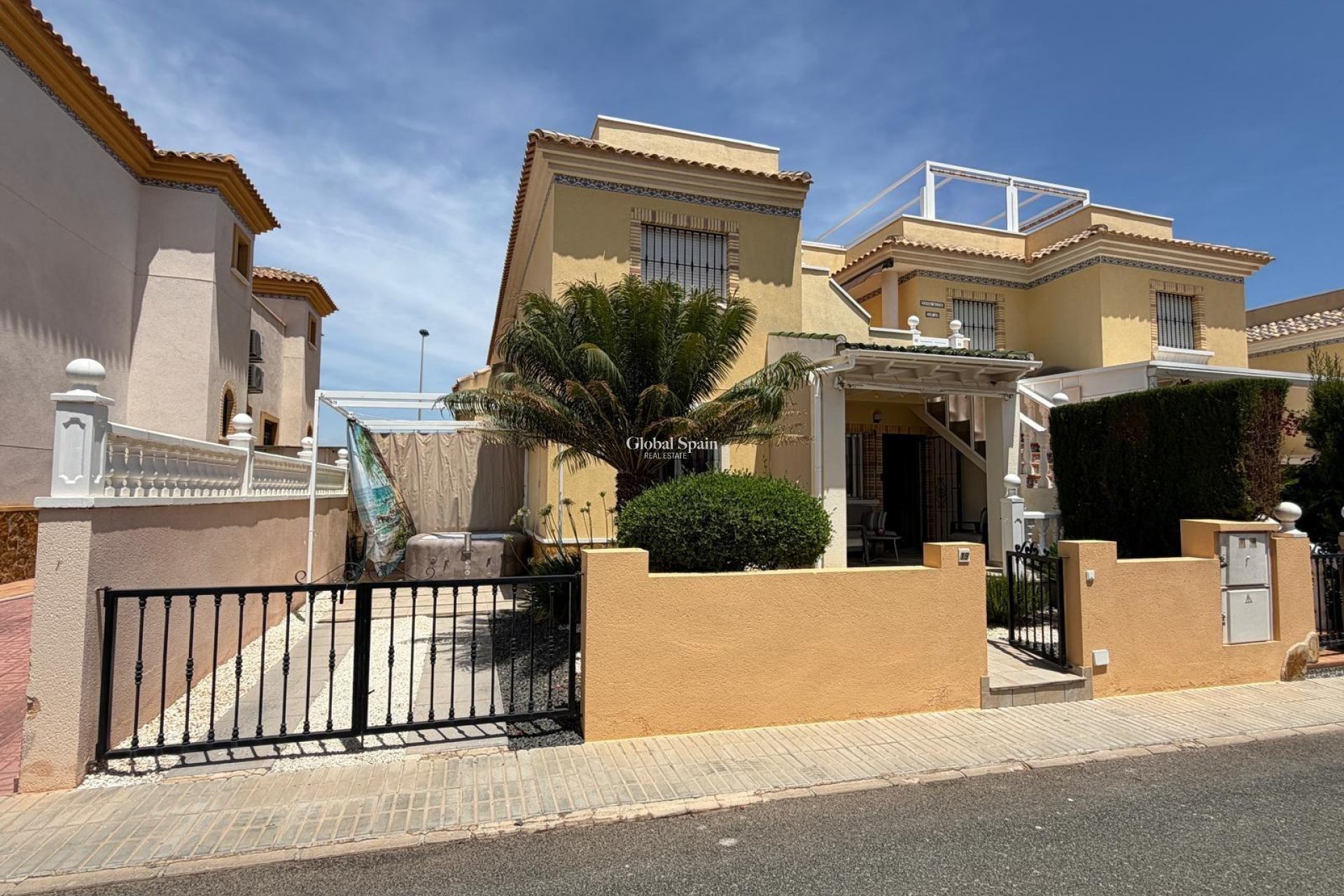 Venta - CASA -
ORIHUELA COSTA - Los Dolses