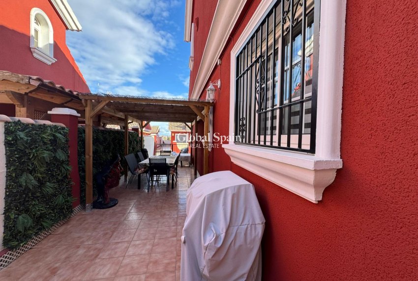 Venta - CASA -
ORIHUELA COSTA - Los Dolses