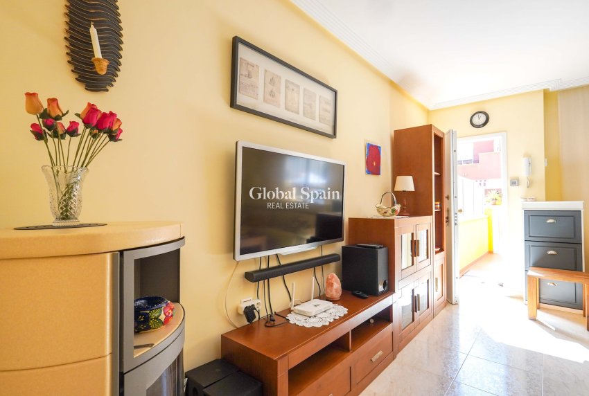 Venta - CASA -
ORIHUELA COSTA - Los Dolses