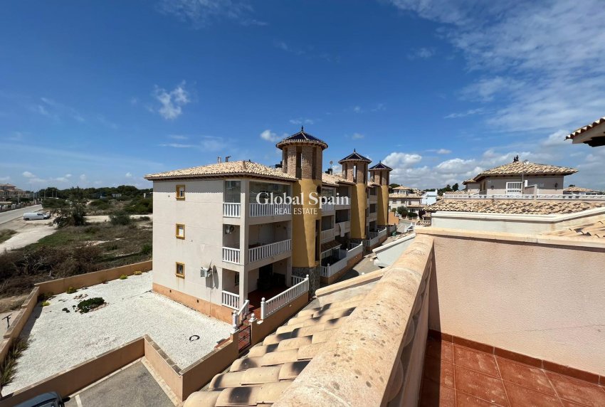Venta - CASA -
ORIHUELA COSTA - Montezenia