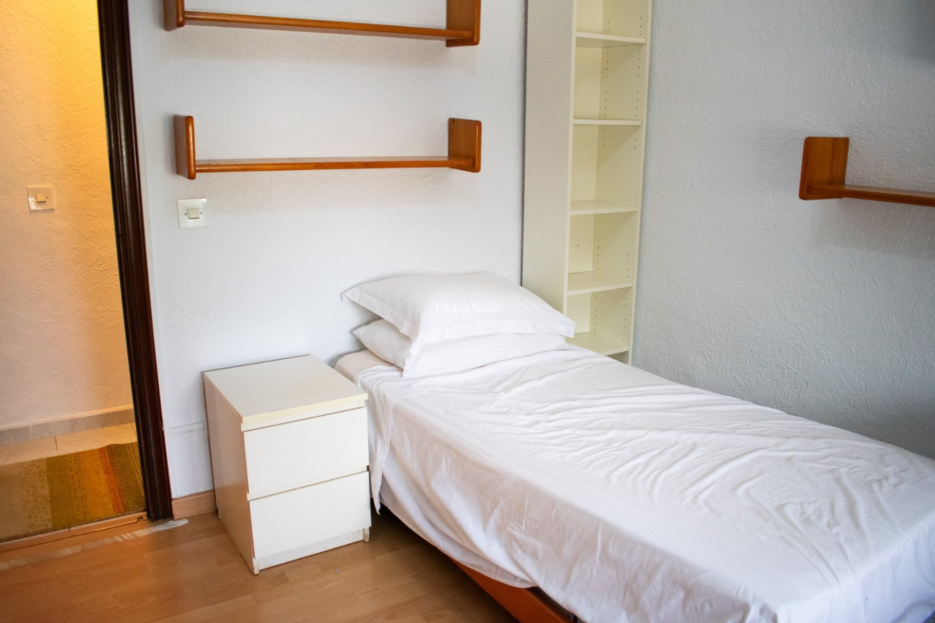 Venta - CASA -
ORIHUELA COSTA - MUY CERCA DE LA PLAYA