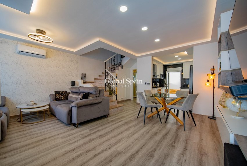 Venta - CASA -
ORIHUELA COSTA - Pau 26