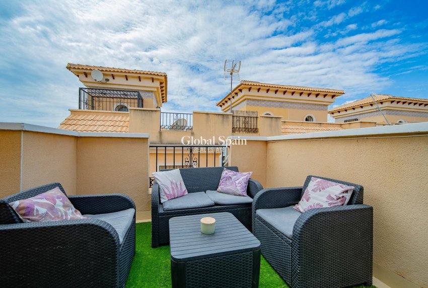 Venta - CASA -
ORIHUELA COSTA - Pau 26