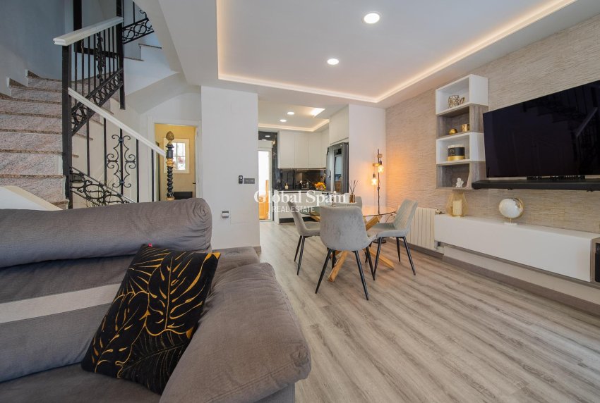 Venta - CASA -
ORIHUELA COSTA - Pau 26