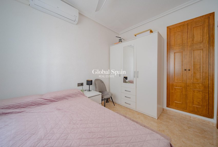 Venta - CASA -
ORIHUELA COSTA - Pau 26