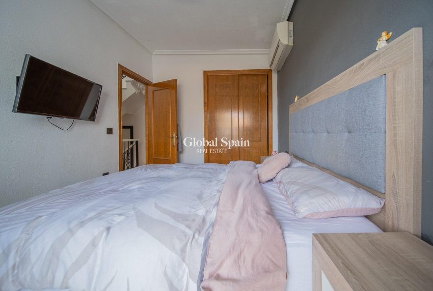 Venta - CASA -
ORIHUELA COSTA - Pau 26