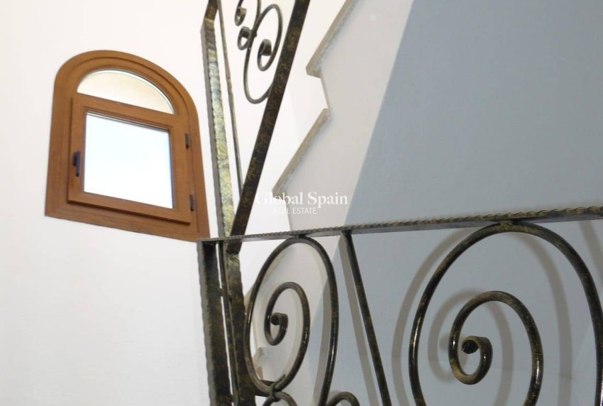 Venta - CASA -
ORIHUELA COSTA - PAU 8