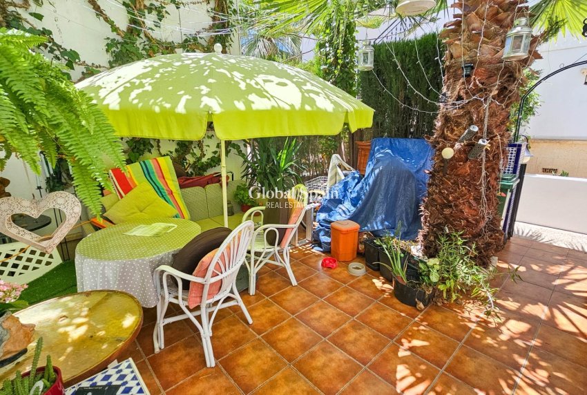 Venta - CASA -
ORIHUELA COSTA - PAU 8